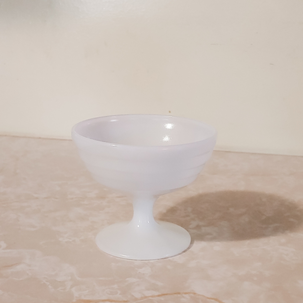 Set of 4 Vintage milk glass dessert glasses